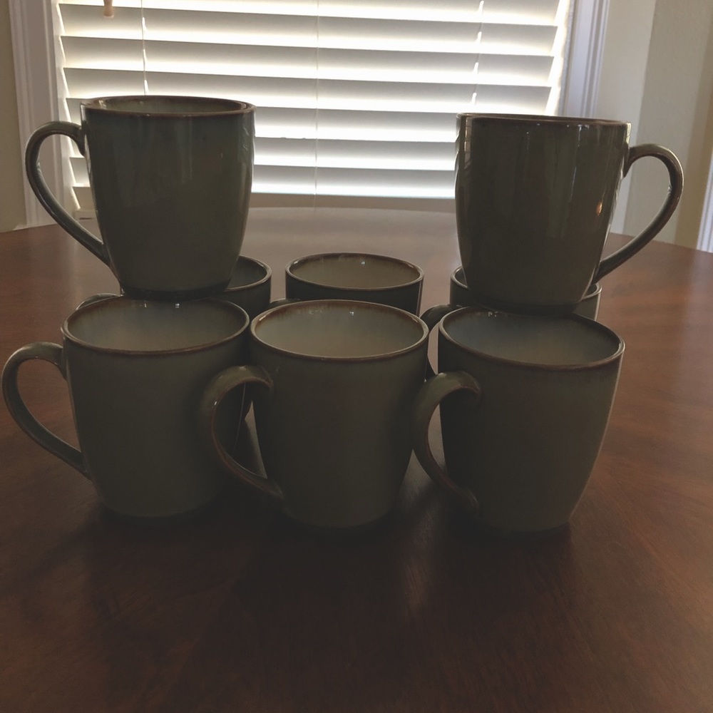 Sango “ Visions Green” 4” ceramic stoneware, 12 ounce coffee mugs (Set of 8)